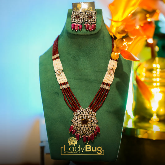 Victorian polish necklace and earrings with ruby color