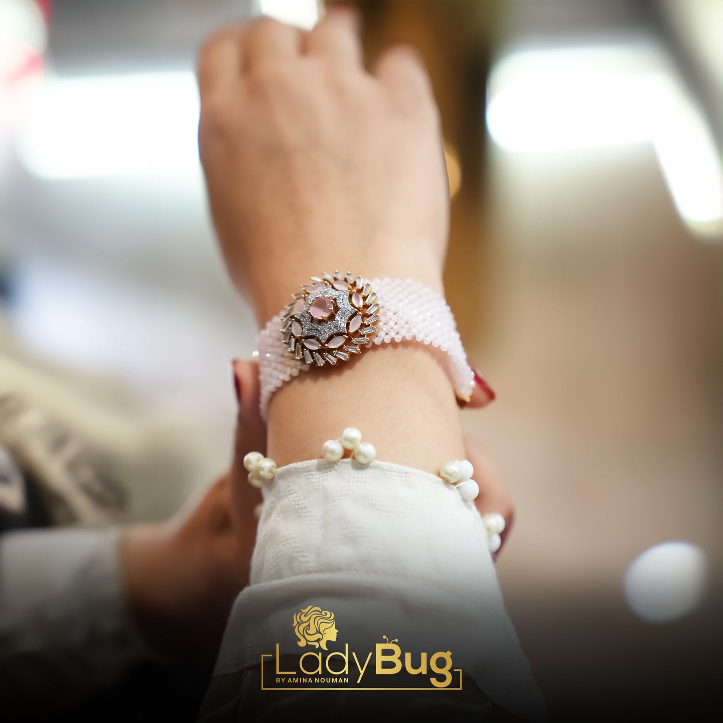 Gold-plated Chain Bracelet with Zircon and powder pink color