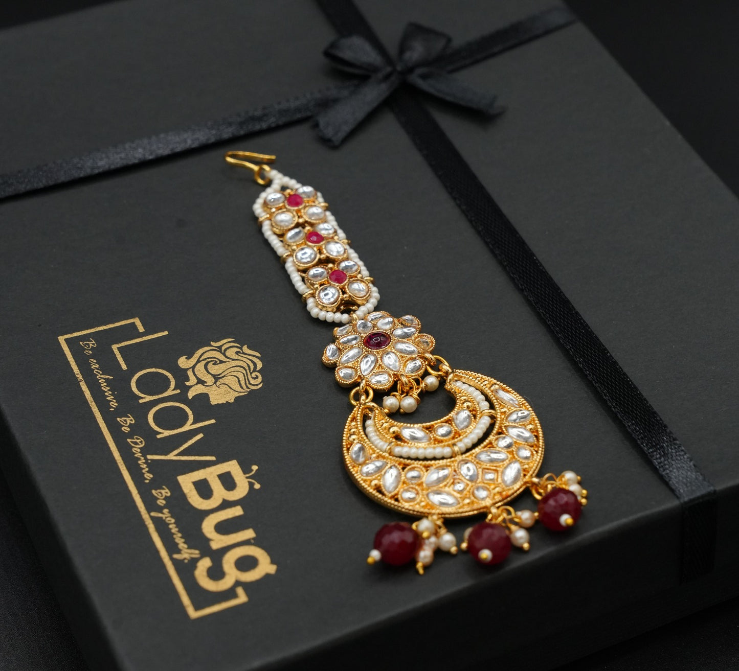 Kundan Teeka with Multi-color Stones