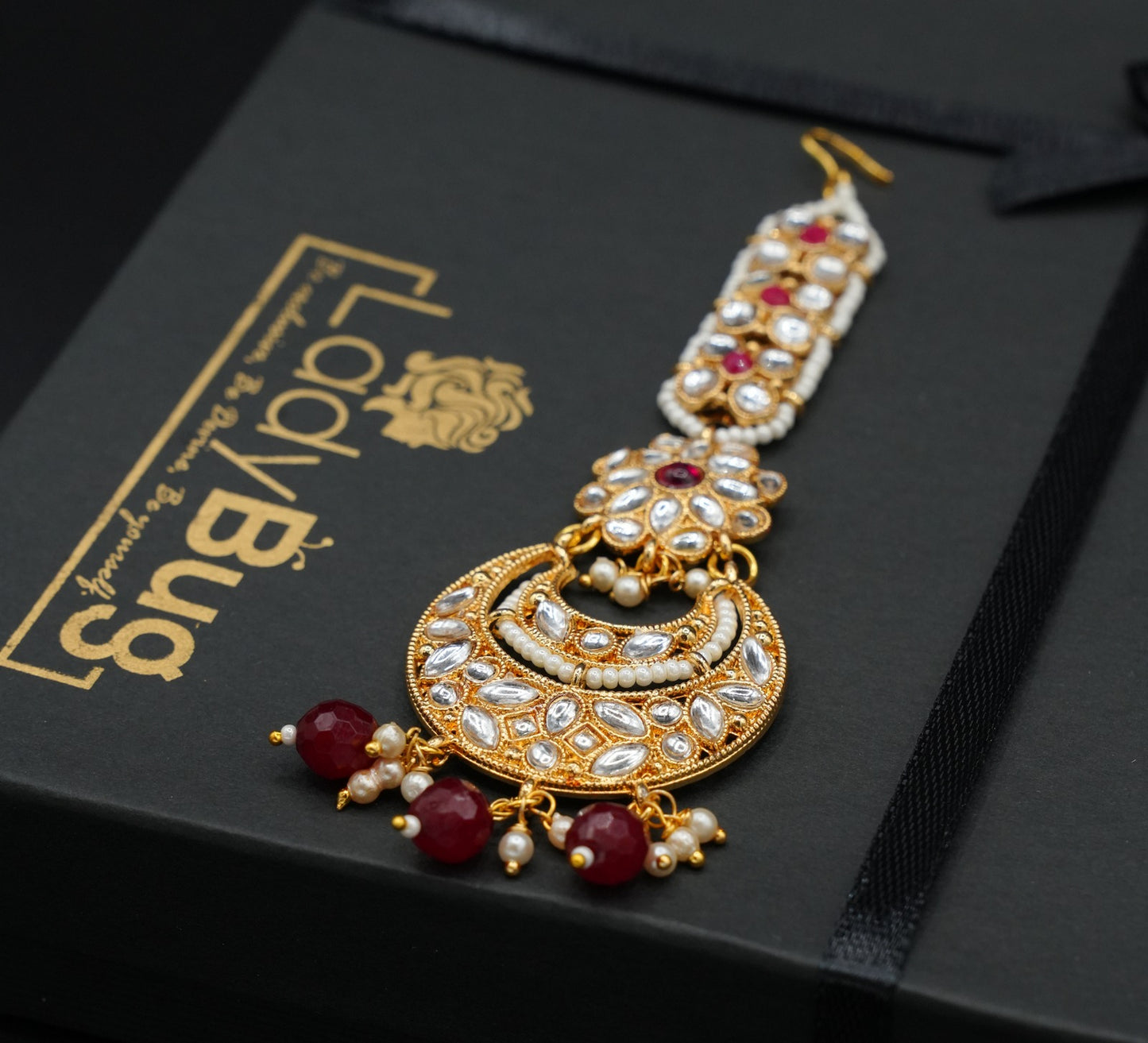 Kundan Teeka with Multi-color Stones